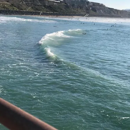 Cosy 4 Pers A 200 M Et Commerce La Cabane64 דירה