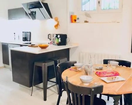 Cosy 4 Pers A 200 M Et Commerce La Cabane64 Apartmán